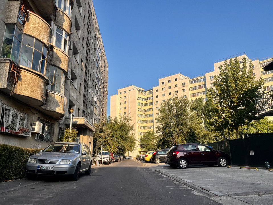 Garsoniera decomandata in bloc 1982 Pantelimon - Armenesc