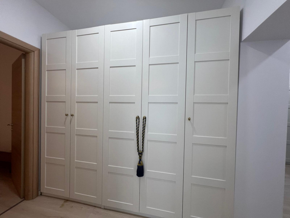 Apartament 3 camere Laguna Residence