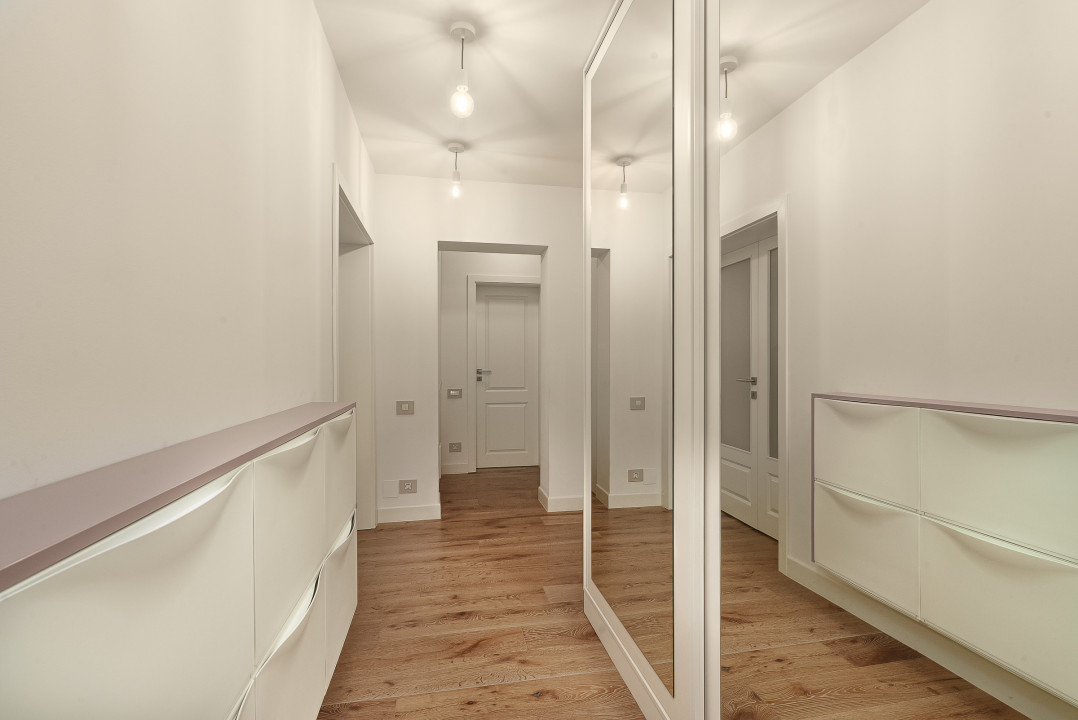 Apartament cu 4 camere pe Bulevardul Unirii