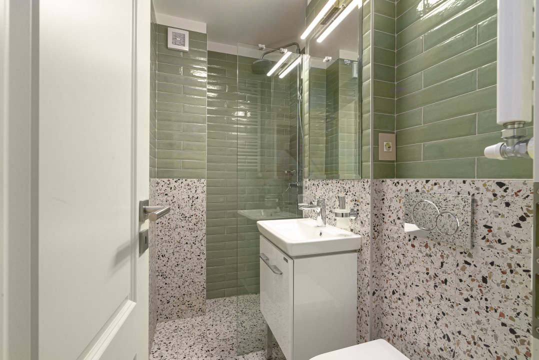 Apartament cu 4 camere pe Bulevardul Unirii