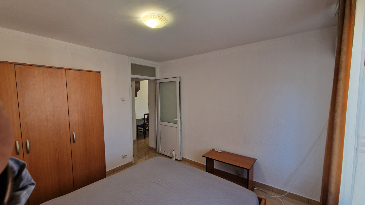 2 camere decomandate Dristor , str Ramnicu Valcea