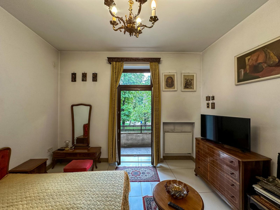 Piata Pache Protopescu, Centrala proprie