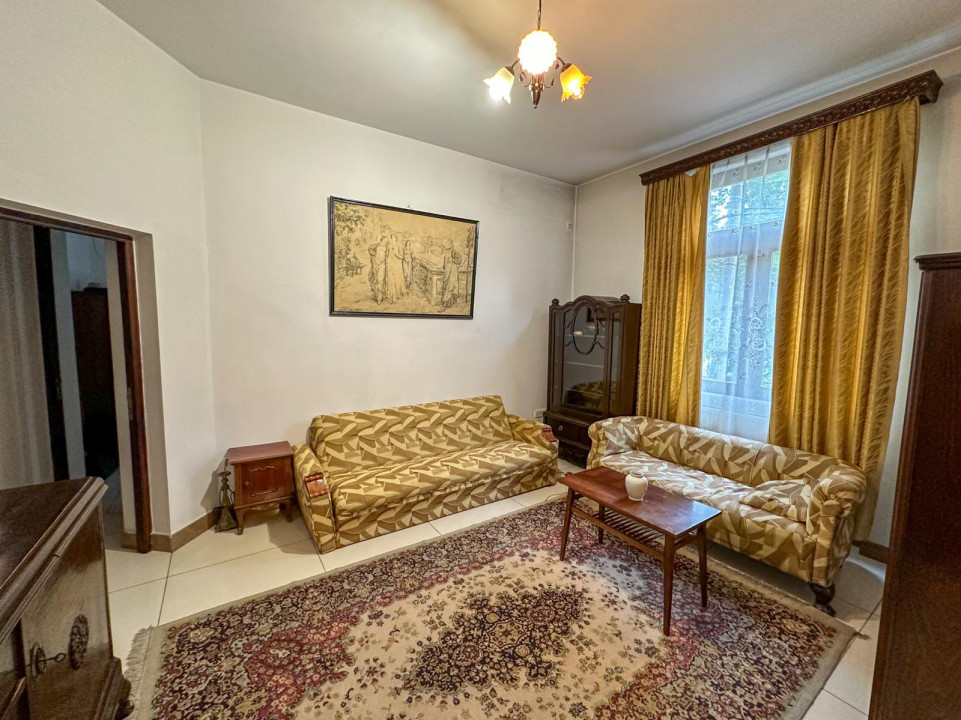 Piata Pache Protopescu, Centrala proprie