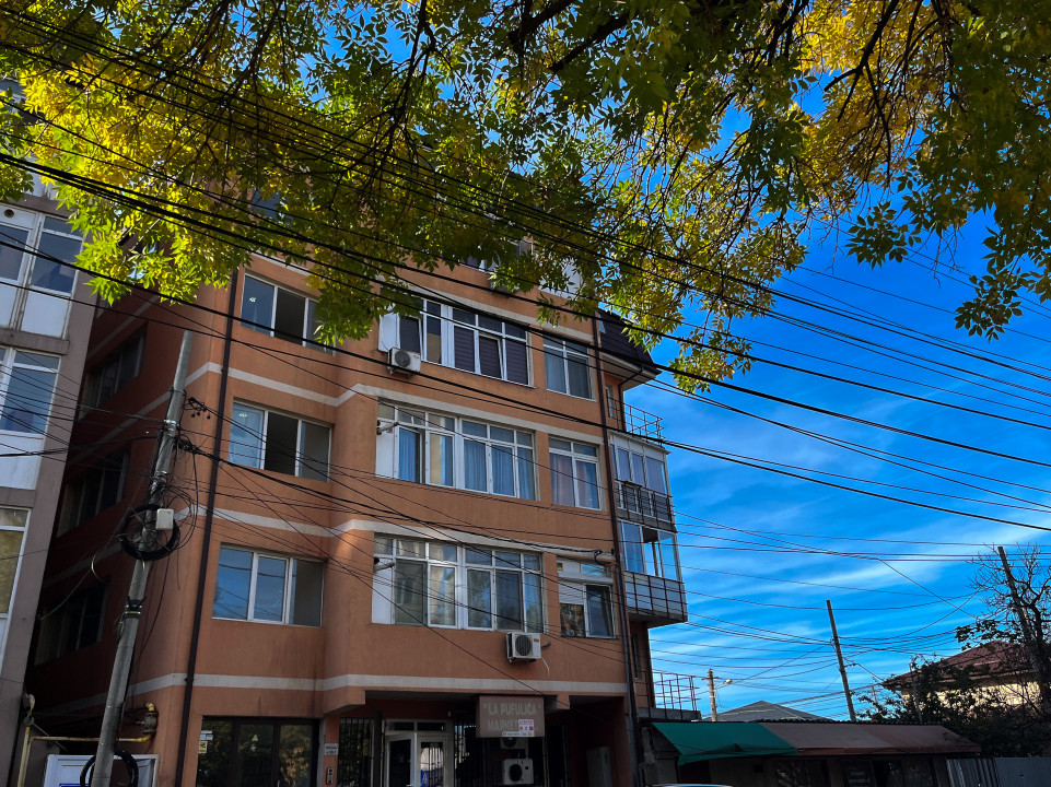 Salaj-Stradal, Parc. Mare, vedere superba, mobilata, libera.