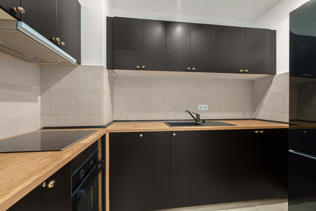 Apartament 3 camere cu terasa si curte in Parcul Privighetorilor 