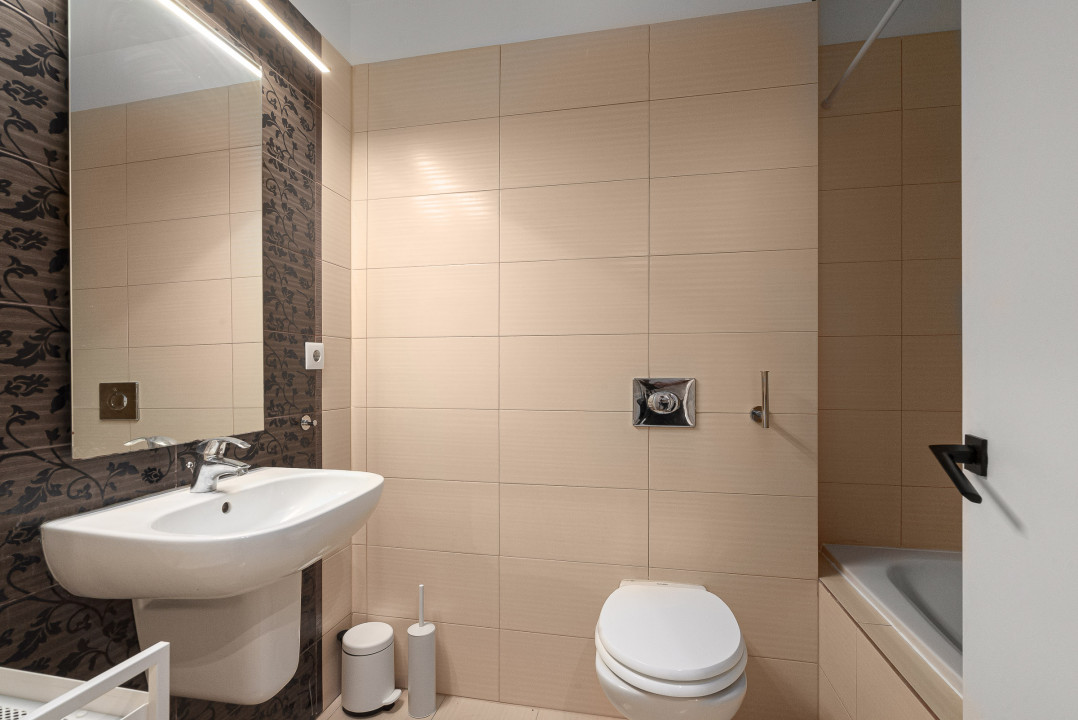 Apartament 3 camere cu terasa si curte in Parcul Privighetorilor 