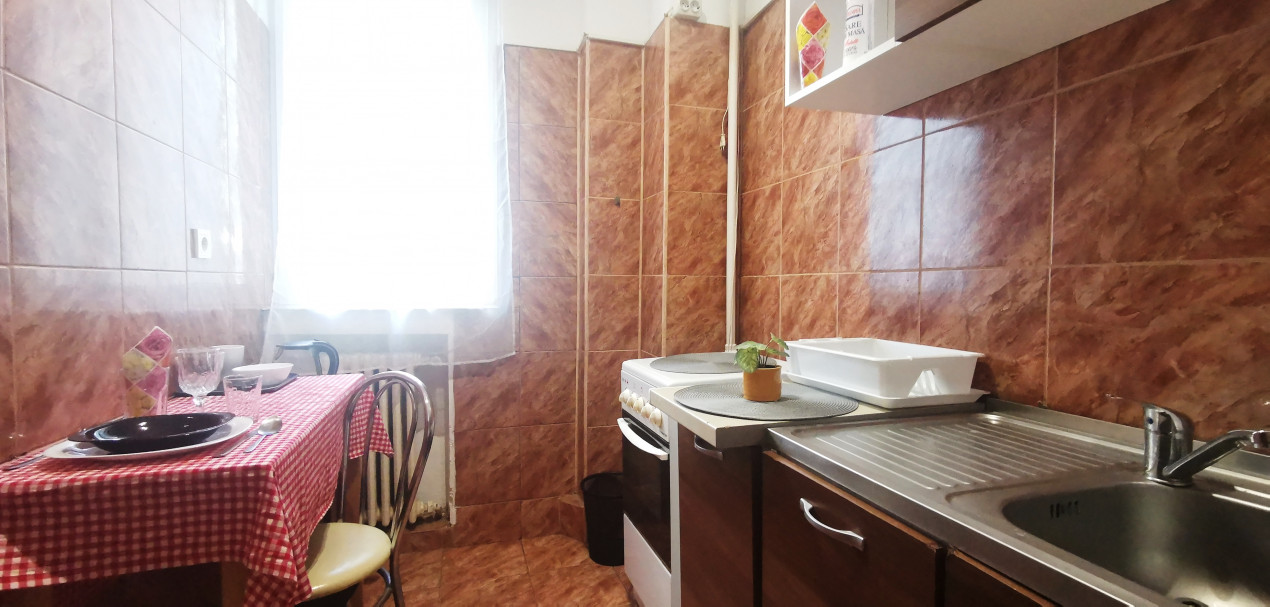 Apartament super luminos si linistit de inchiriat,  Magheru -Scala