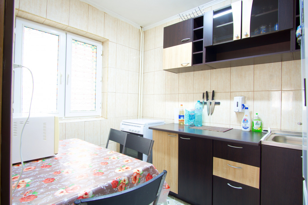 3 camere decomandat Doamna Ghica 4, complet mobilat si utilat, AC, 3 TV LCD