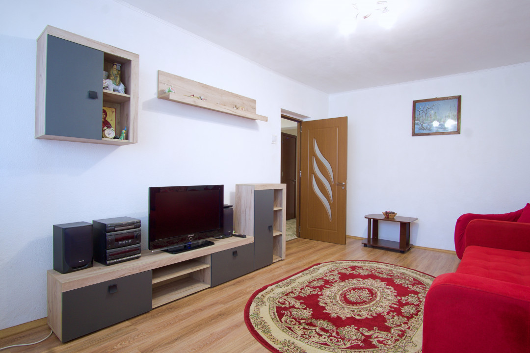 3 camere decomandat Doamna Ghica 4, complet mobilat si utilat, AC, 3 TV LCD