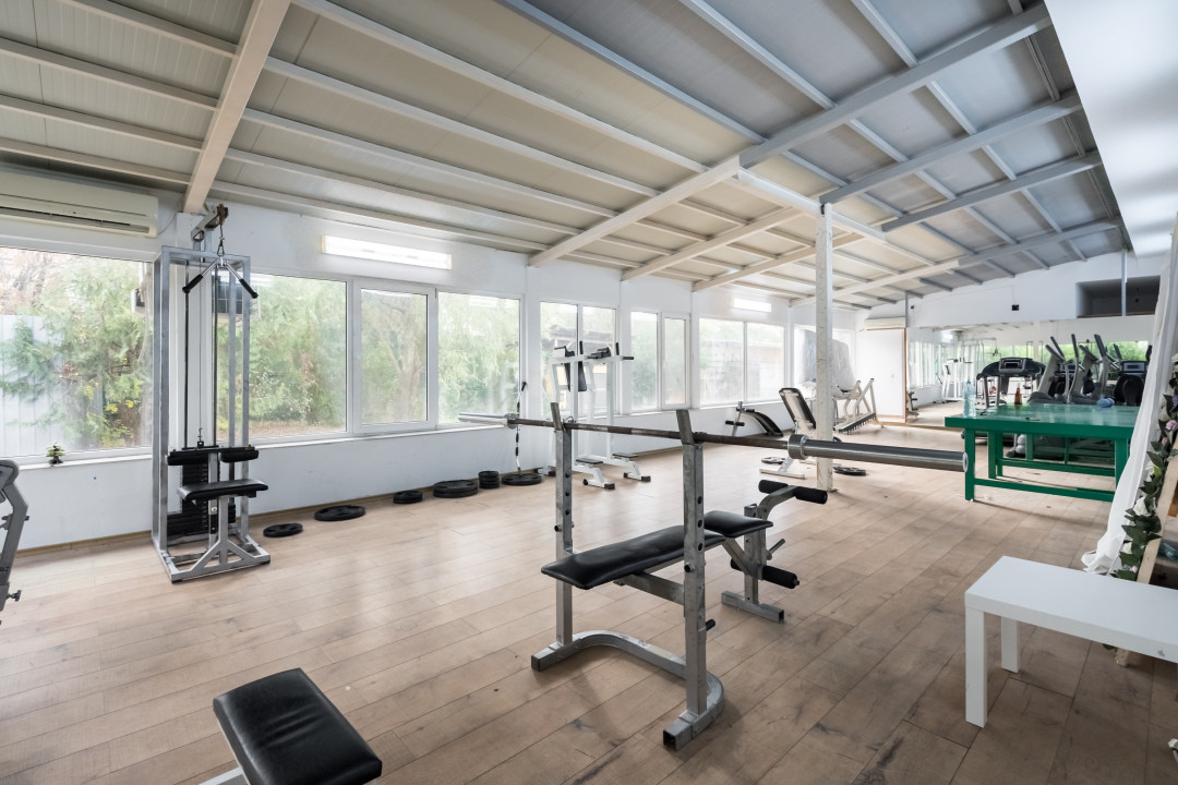 CALUGARENI - MANEURO -  COMPLEX COMERCIAL ACTIV, AFACERE LA CHEIE!