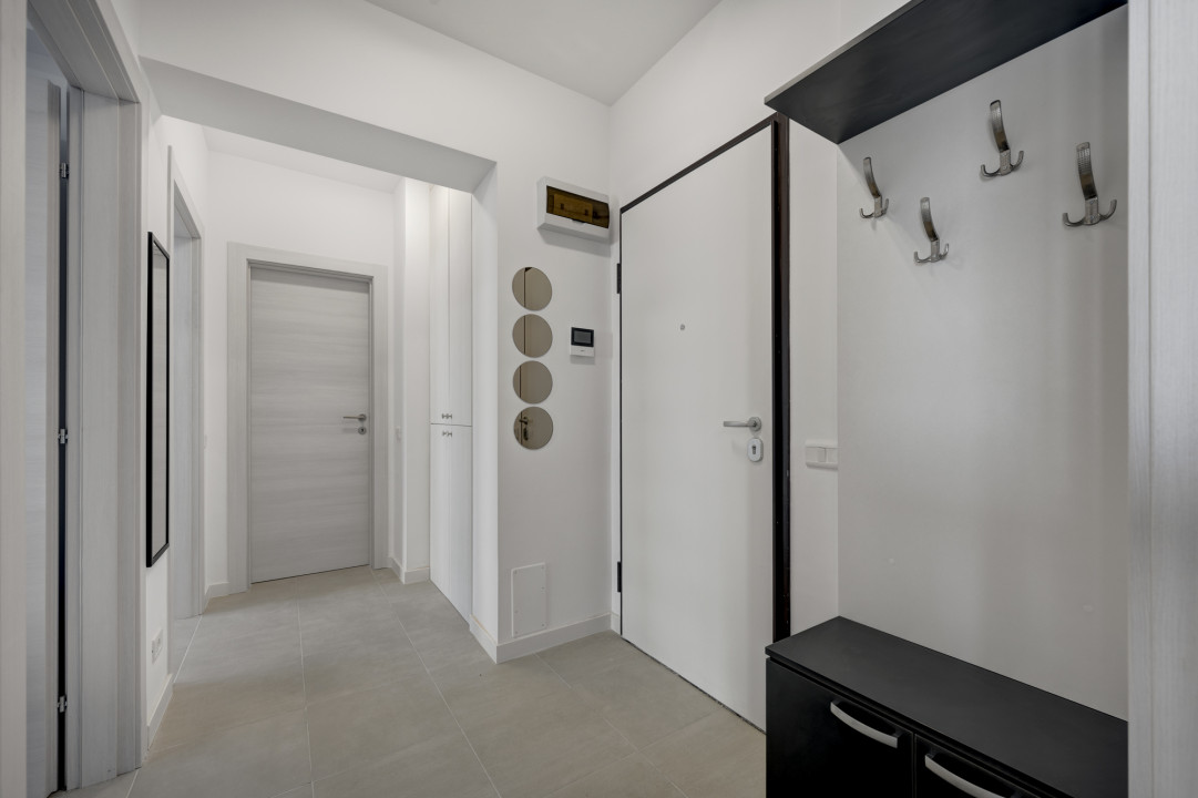 Apartament cu 2 camere - decomandat - prima inchiriere - loc parcare - piscina