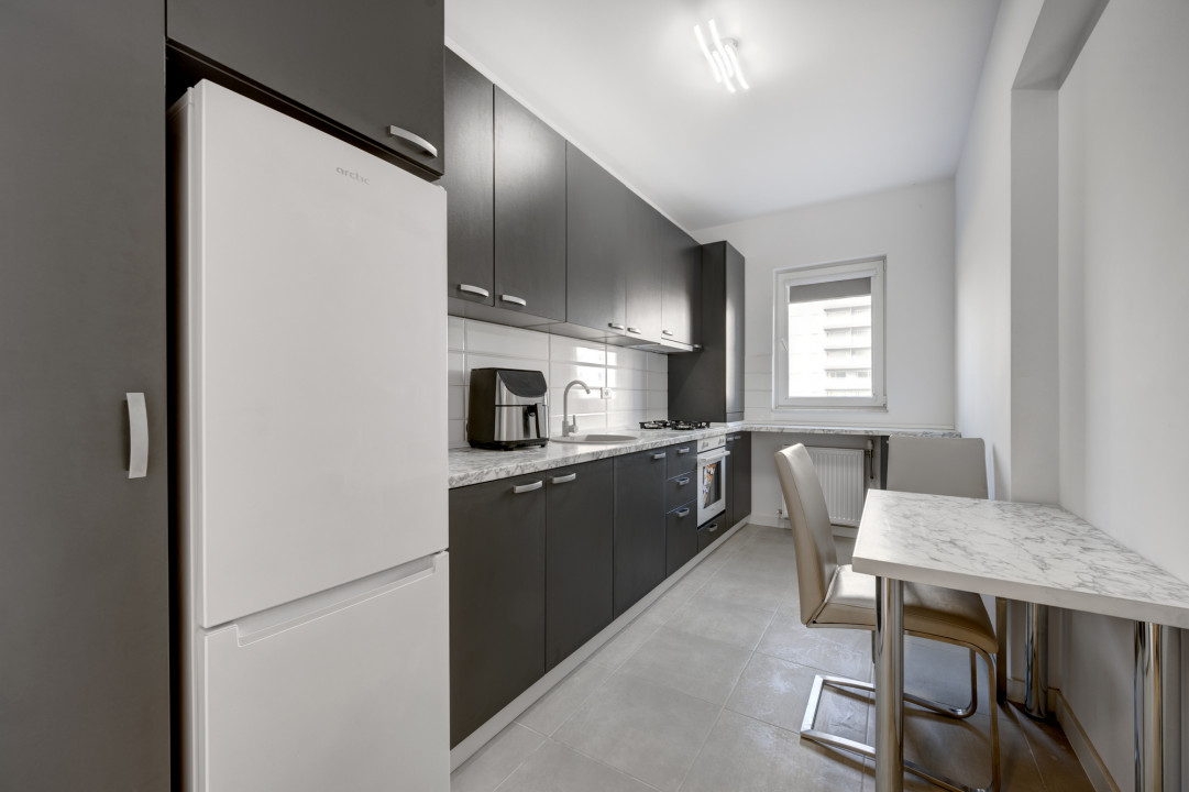 Apartament cu 2 camere - decomandat - prima inchiriere - loc parcare - piscina