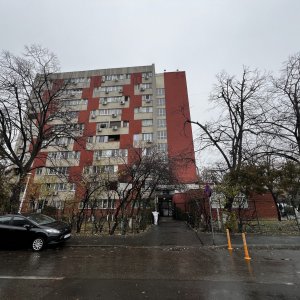 Garsoniera/studio Piata Moghioros, langa metrou Drumul Taberei