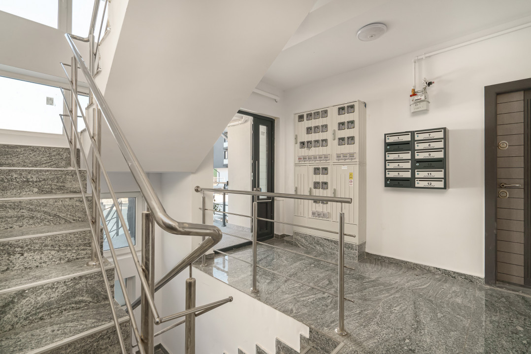 Garsoniera decomandată cu loc de parcare Str Oașului, etaj 1/3, mobilata-utilata