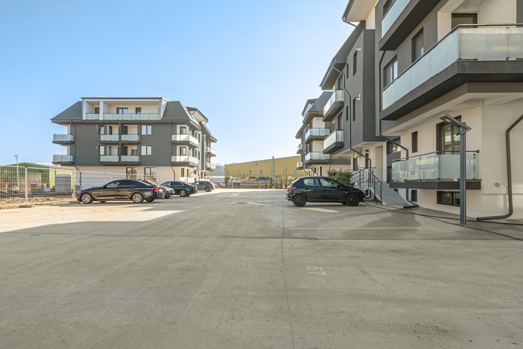 Garsoniera decomandată cu loc de parcare Str Oașului, etaj 1/3, mobilata-utilata