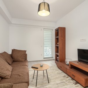 Garsoniera decomandată cu loc de parcare Str Oașului, etaj 1/3, mobilata-utilata