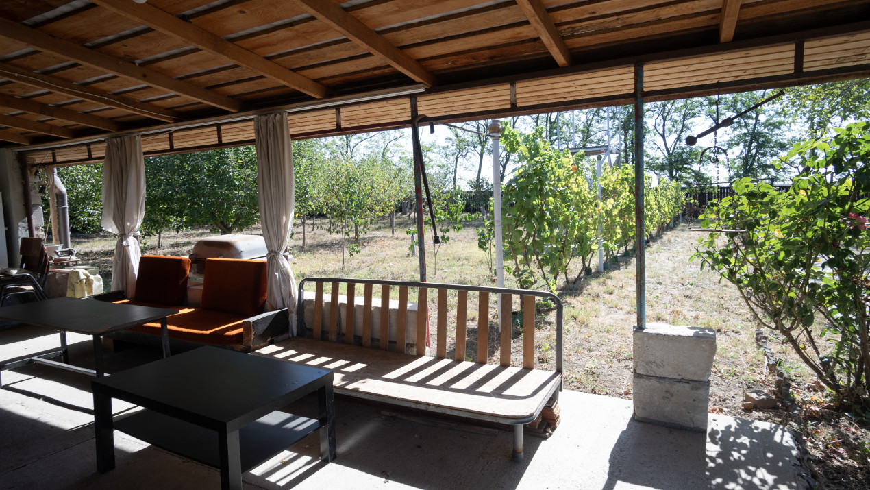 Casa langa balta Polcesti