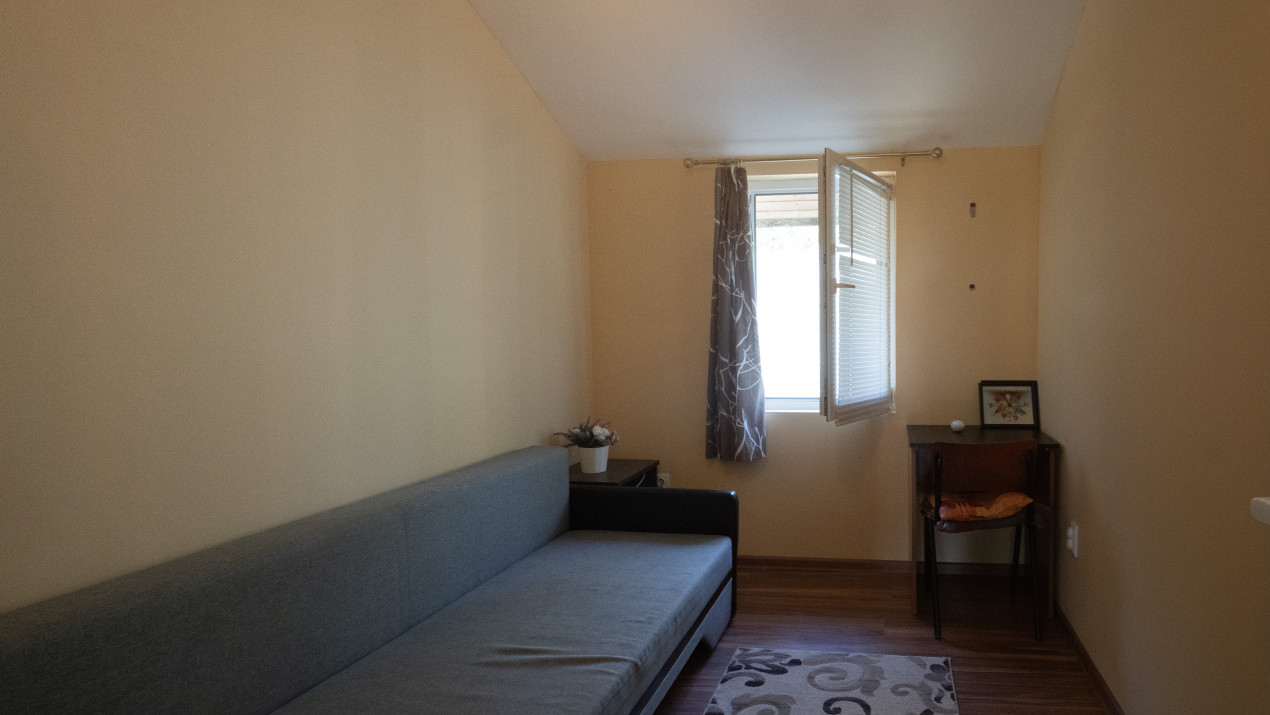 Casa langa balta Polcesti