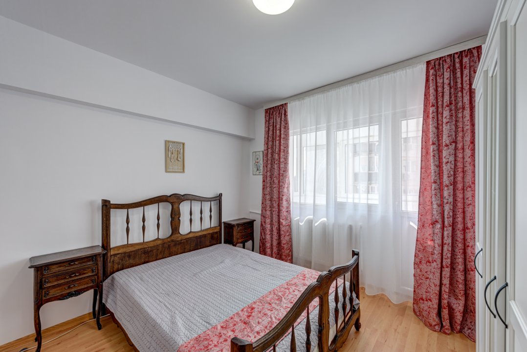 Apartament 3 camere mobilat si utilat Lacul Tei