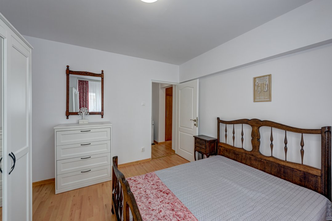 Apartament 3 camere mobilat si utilat Lacul Tei