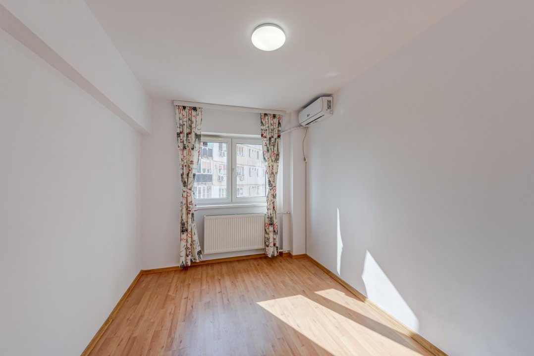 Apartament 3 camere mobilat si utilat Lacul Tei