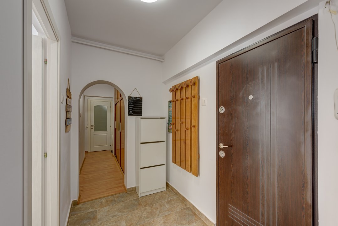 Apartament 3 camere mobilat si utilat Lacul Tei