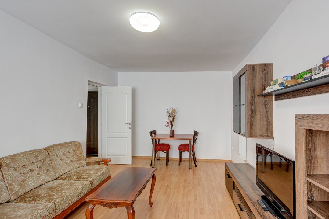 Apartament 3 camere mobilat si utilat Lacul Tei