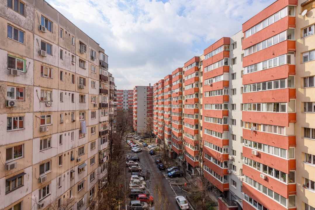 Apartament 3 camere mobilat si utilat Lacul Tei