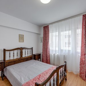 Apartament 3 camere mobilat si utilat Lacul Tei