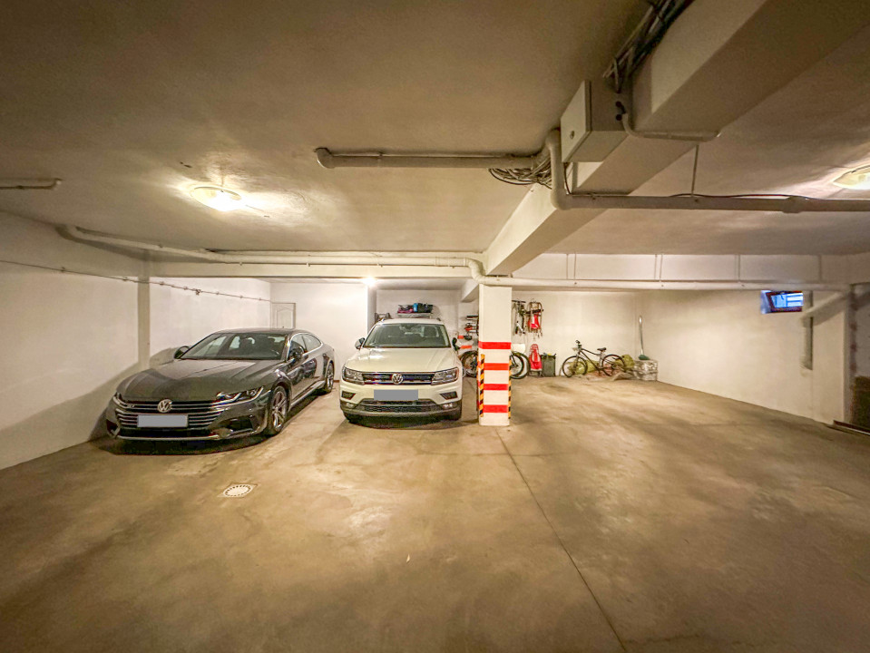 Metrou Jiului - apartament cu 3 camere și curte proprie + 2 parcări