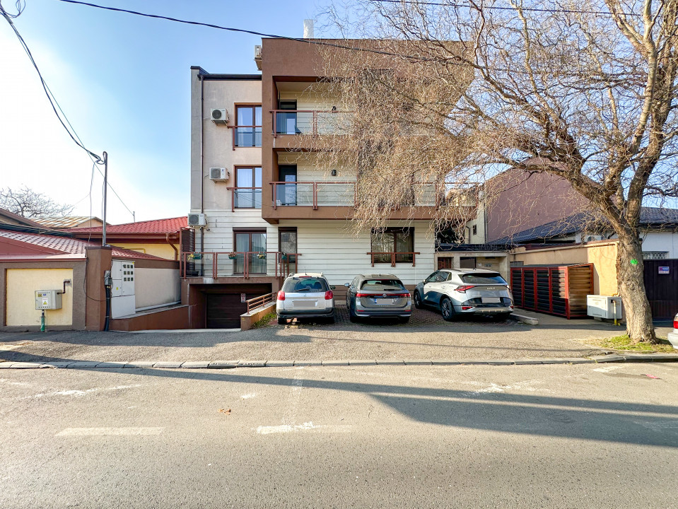 Metrou Jiului - apartament cu 3 camere și curte proprie + 2 parcări