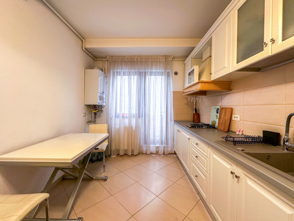 Metrou Jiului - apartament cu 3 camere și curte proprie + 2 parcări