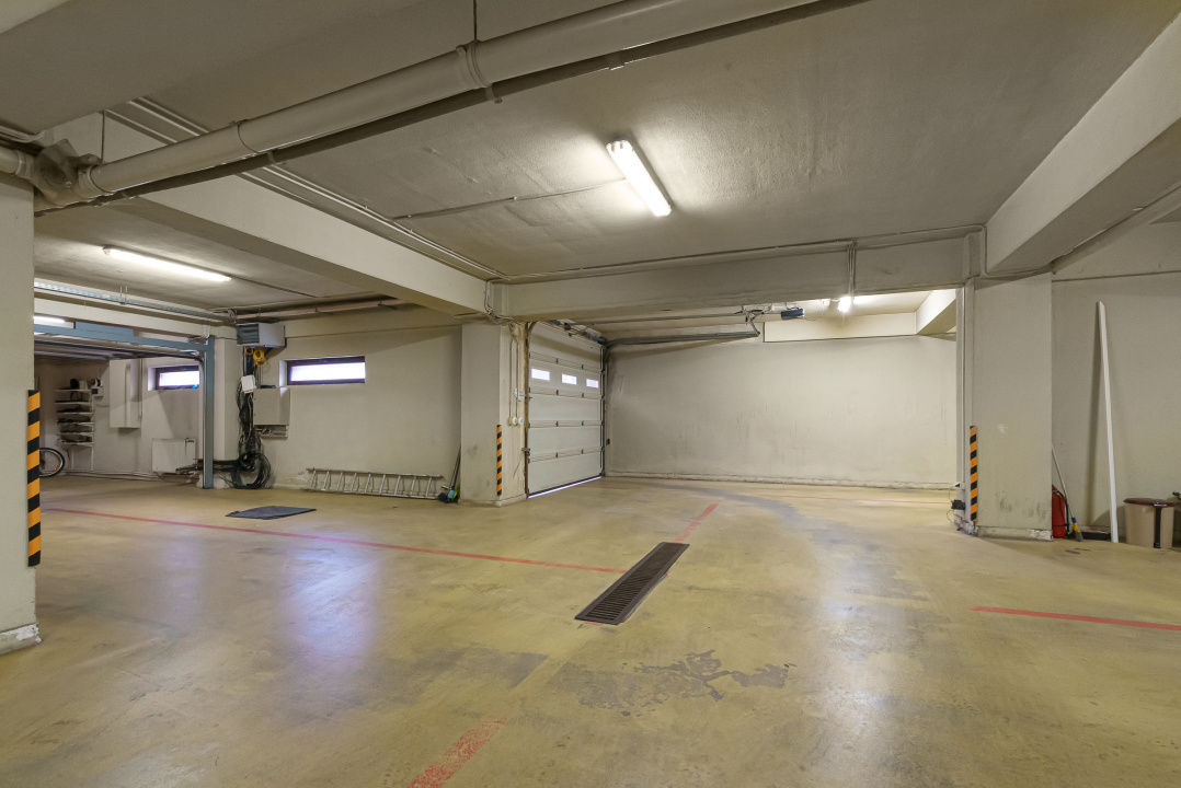 Apartament cu 4 camere, vedere către Pădurea Băneasa, zona Erou Iancu Nicolae