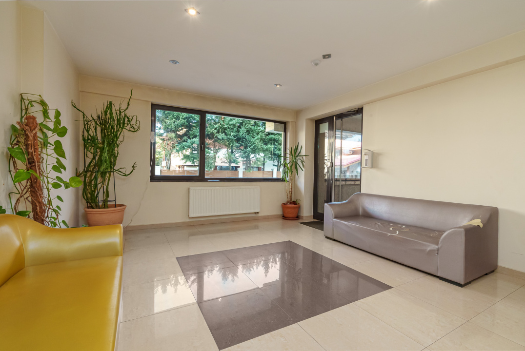 Apartament cu 4 camere, vedere către Pădurea Băneasa, zona Erou Iancu Nicolae