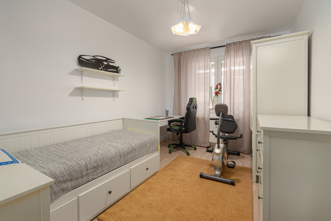 Apartament 4 camere mobilat-utilat  Str C-tin Titel Petrescu-Ghencea