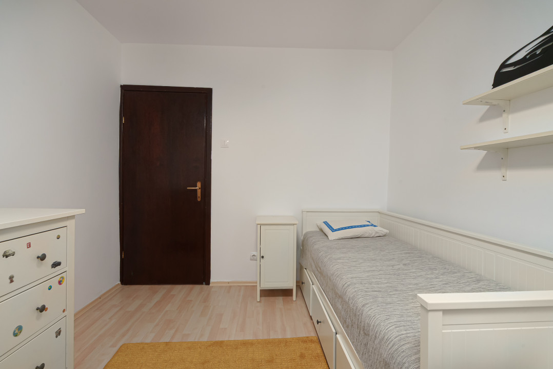 Apartament 4 camere mobilat-utilat  Str C-tin Titel Petrescu-Ghencea