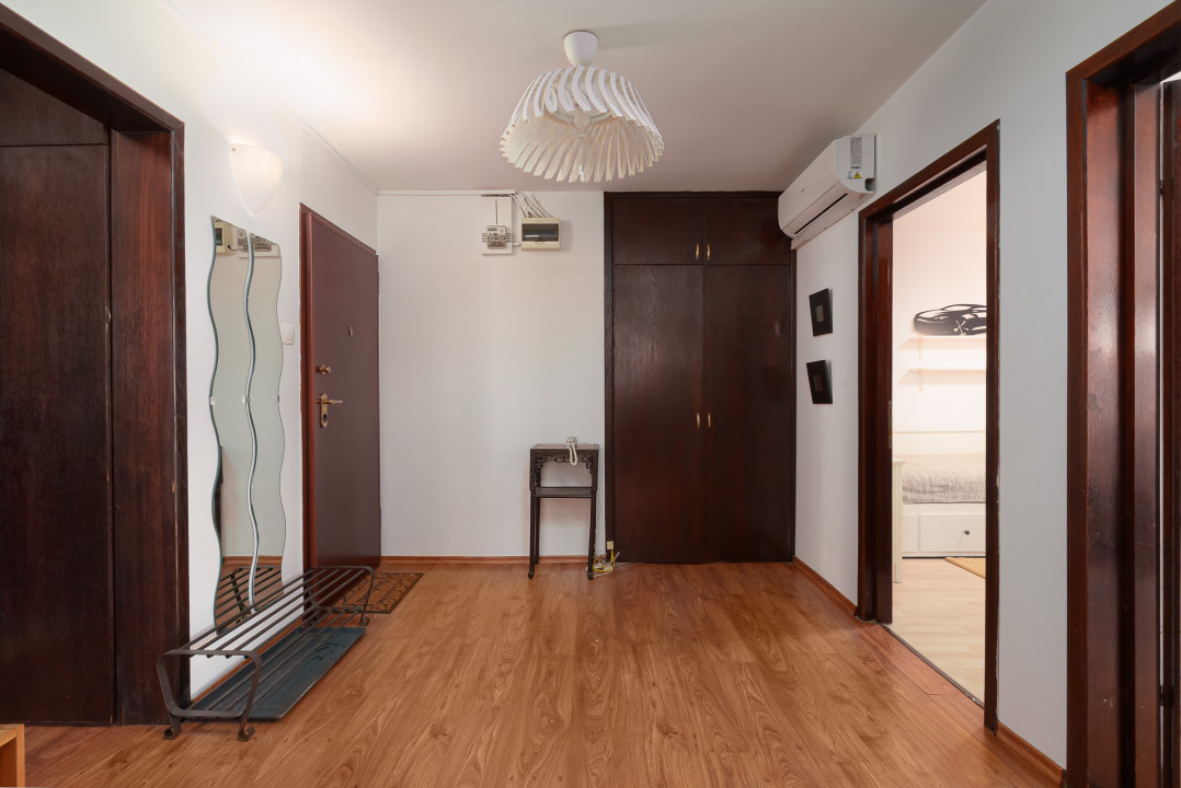 Apartament 4 camere mobilat-utilat  Str C-tin Titel Petrescu-Ghencea