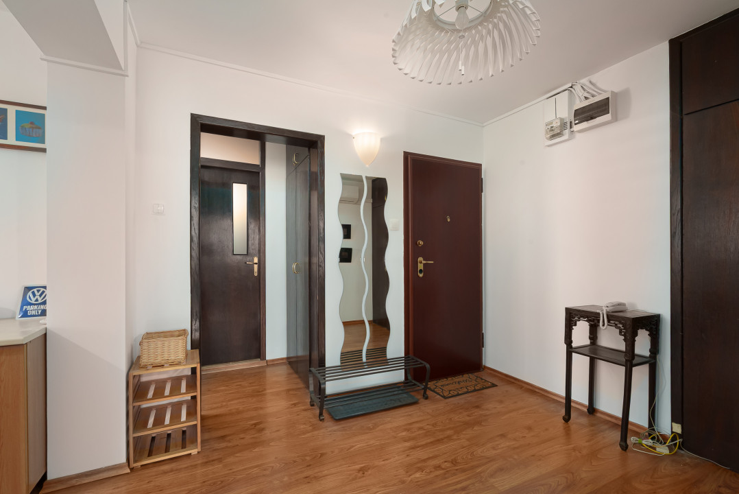 Apartament 4 camere mobilat-utilat  Str C-tin Titel Petrescu-Ghencea