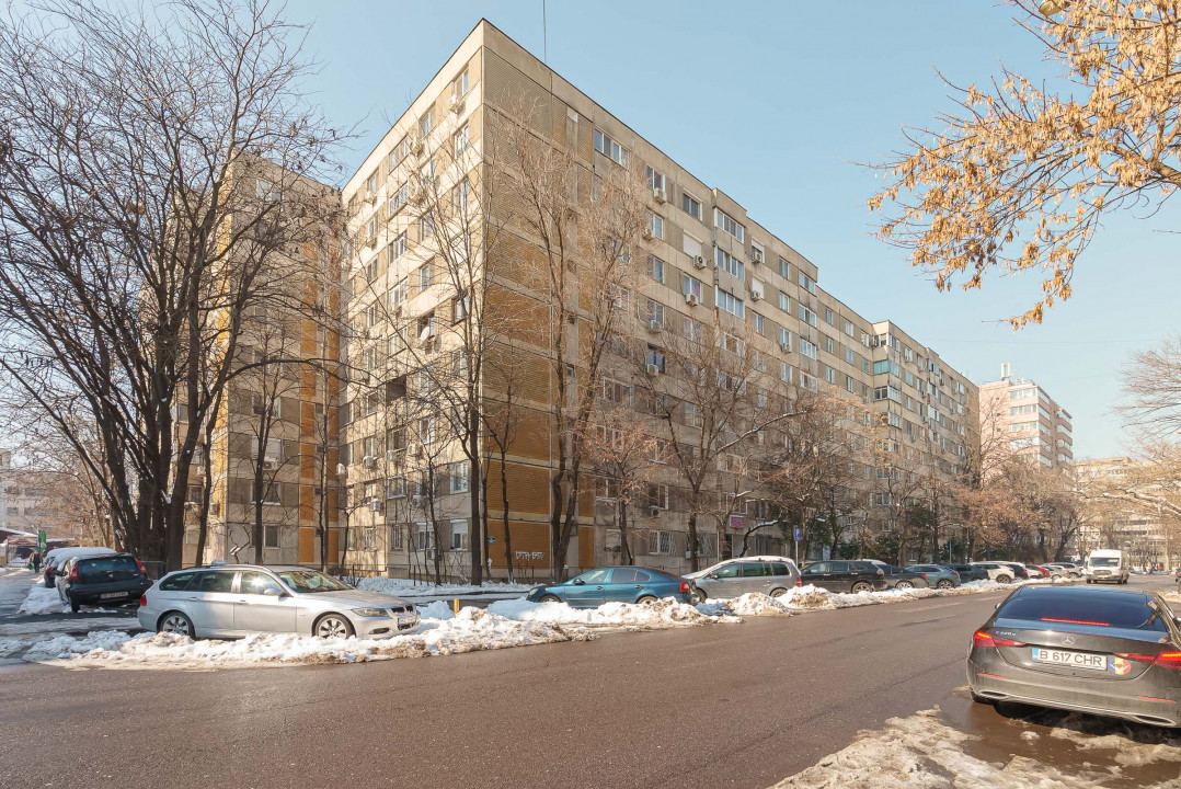 Apartament 4 camere mobilat-utilat  Str C-tin Titel Petrescu-Ghencea