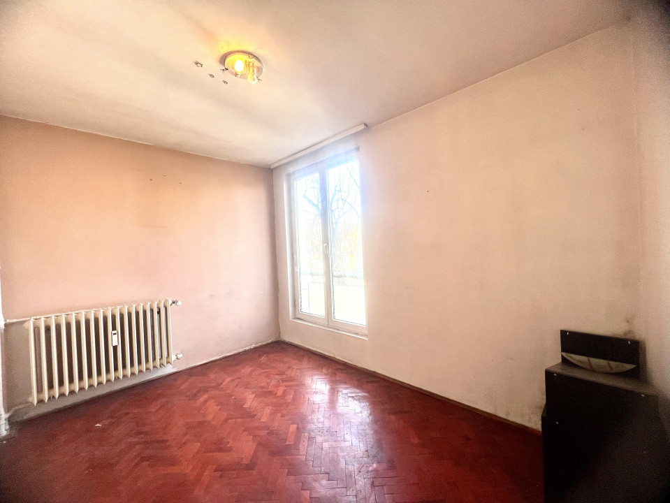 BRANCOVEANU Apartament 3 camere, localizare excelenta- DE RENOVAT