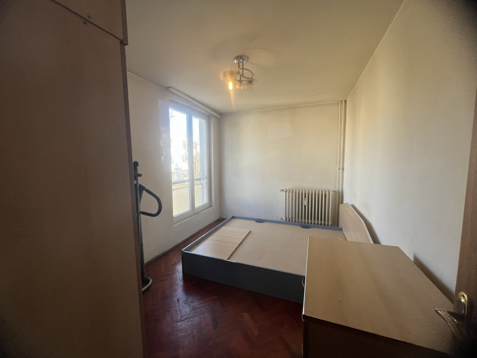 BRANCOVEANU Apartament 3 camere, localizare excelenta- DE RENOVAT