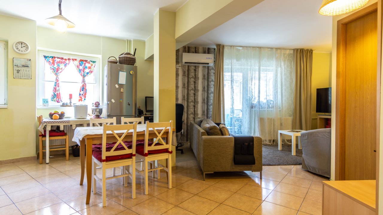 3 camere decomandat cu 2 bai, 2 balcoane, complet mobilat si utilat, langa parc