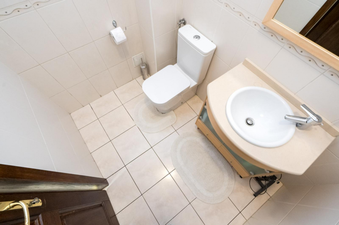 ARMENEASCA, APARTAMENT PARTER-185 MP!