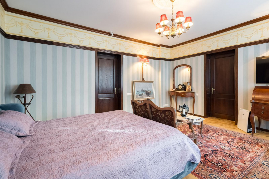 ARMENEASCA, APARTAMENT PARTER-185 MP!