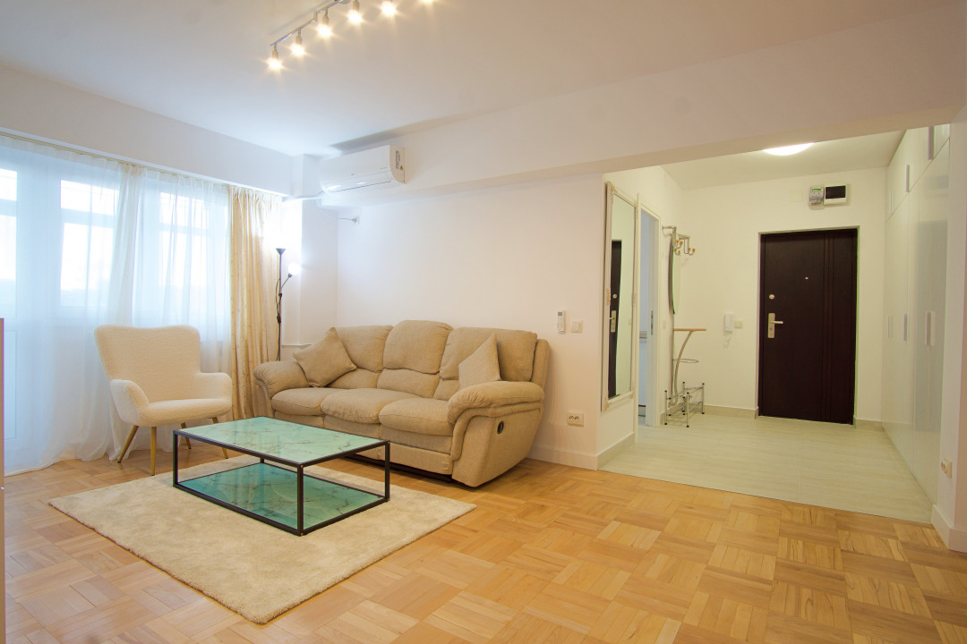 2 camere mobilat si utilat, renovat 2025, vedere spate, et 4, 2 AC, boiler, 1986