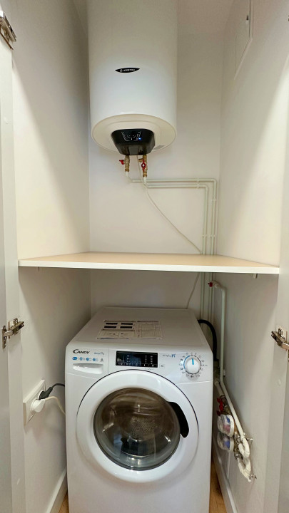 2 camere mobilat si utilat, renovat 2025, vedere spate, et 4, 2 AC, boiler, 1986