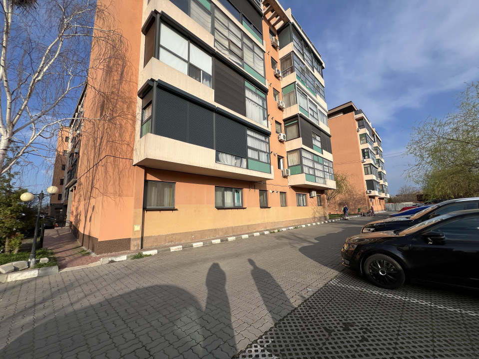 Inchiriere garsoniera – Terra Residence. Terasa si gradina. 