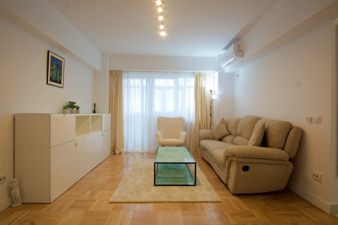 2 camere mobilat si utilat, renovat 2025, vedere spate, et 4, 2 AC, boiler, 1986