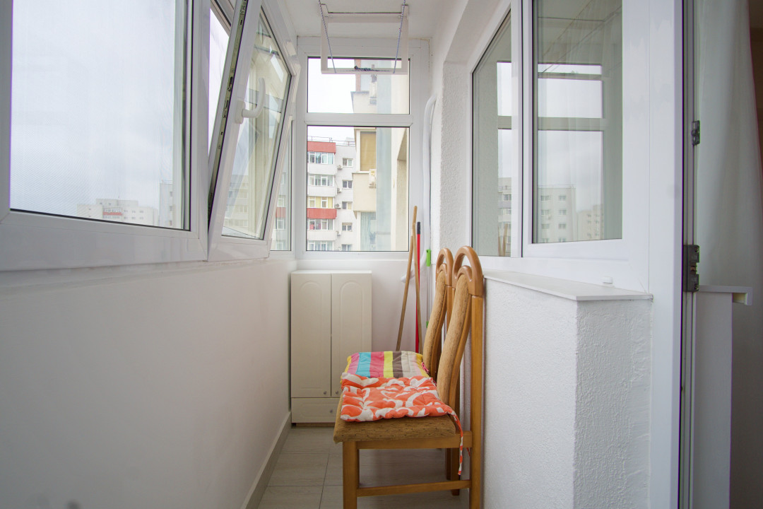 2 camere mobilat si utilat, renovat 2025, vedere spate, et 4, 2 AC, boiler, 1986