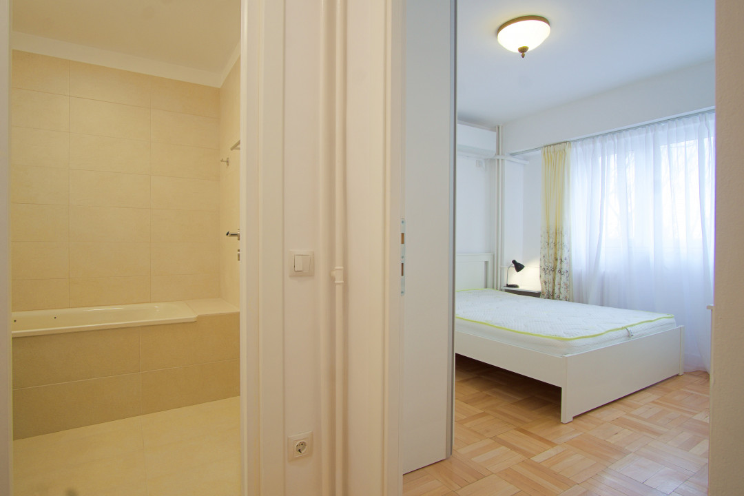 2 camere mobilat si utilat, renovat 2025, vedere spate, et 4, 2 AC, boiler, 1986